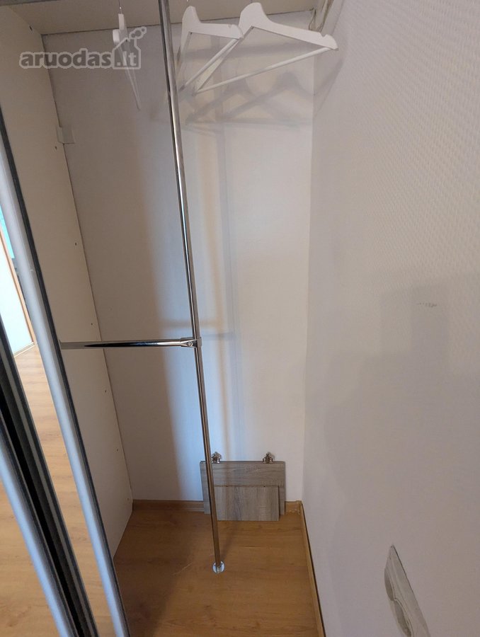 Išnuomojamas puikiai įrengtas, šviesus ir - nuotraukos Nr. 9
