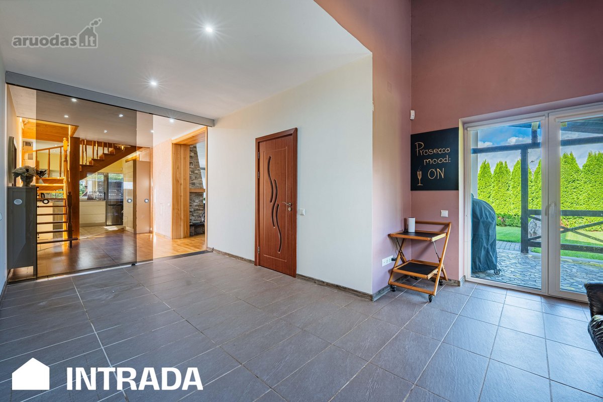225 M² Gyvenamasis Namas Su Pirtimi, Garažu - nuotraukos Nr. 36