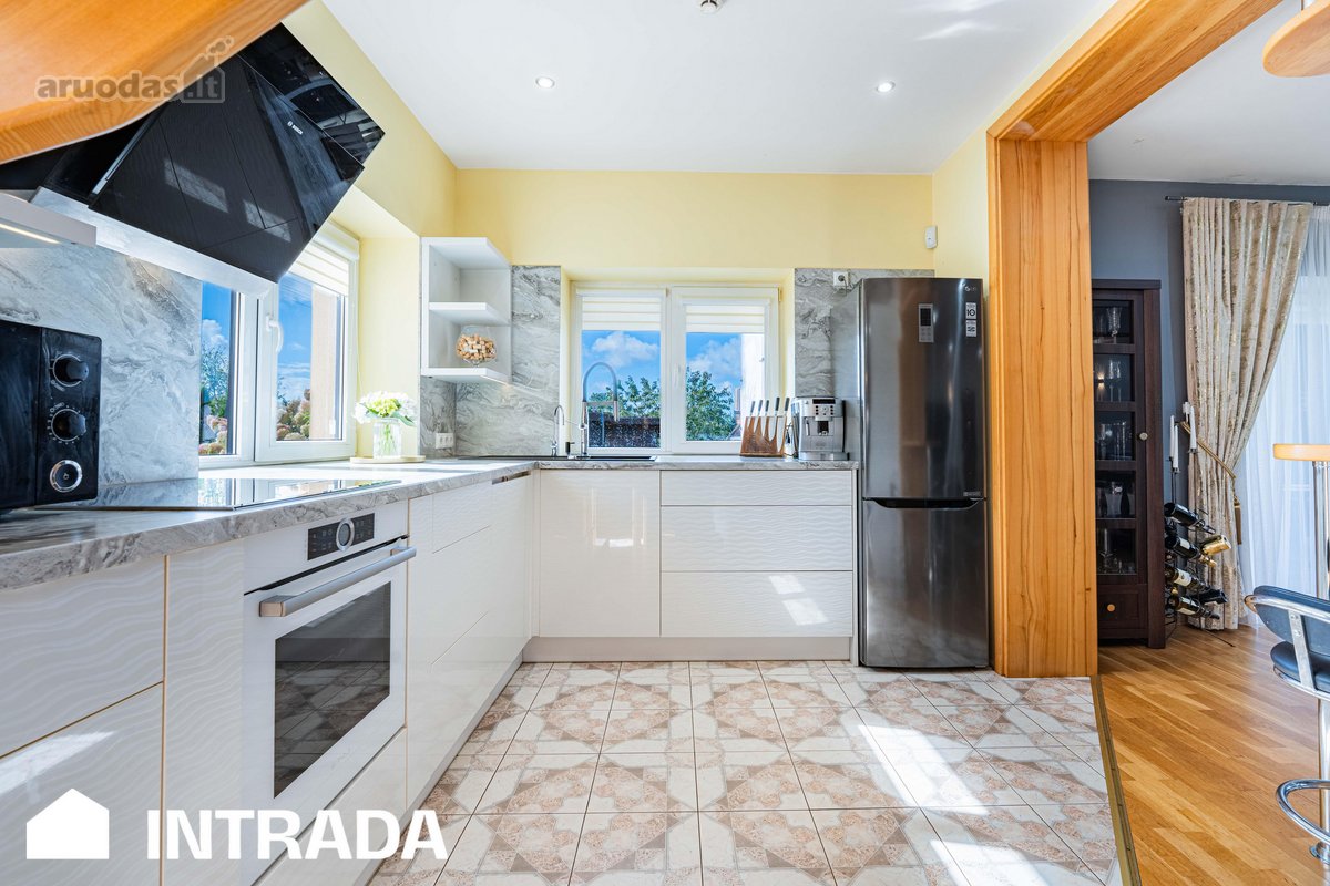 225 M² Gyvenamasis Namas Su Pirtimi, Garažu - nuotraukos Nr. 10
