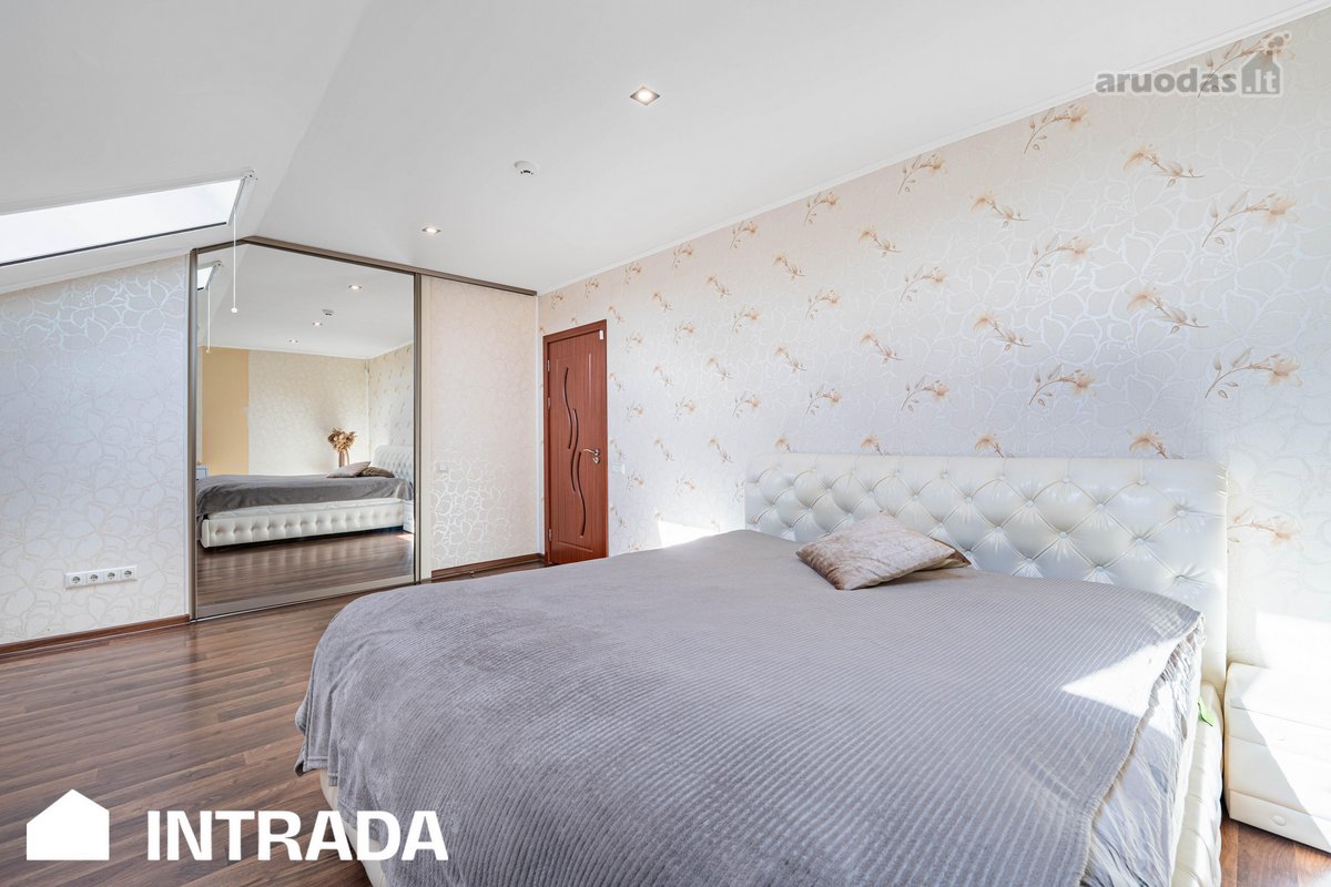 225 M² Gyvenamasis Namas Su Pirtimi, Garažu - nuotraukos Nr. 21