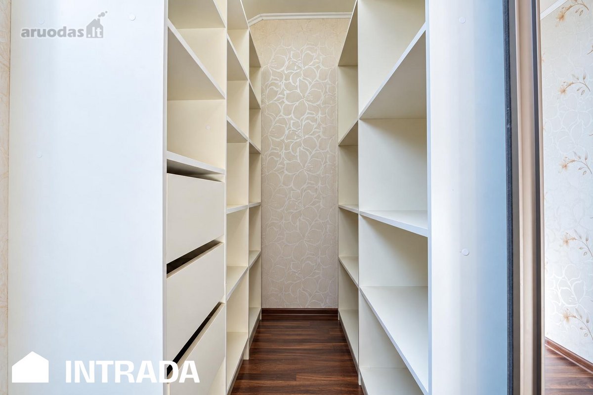 225 M² Gyvenamasis Namas Su Pirtimi, Garažu - nuotraukos Nr. 33