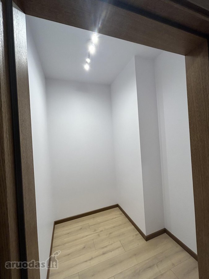 Naujai suremontuotas butas pačiame miesto - nuotraukos Nr. 5