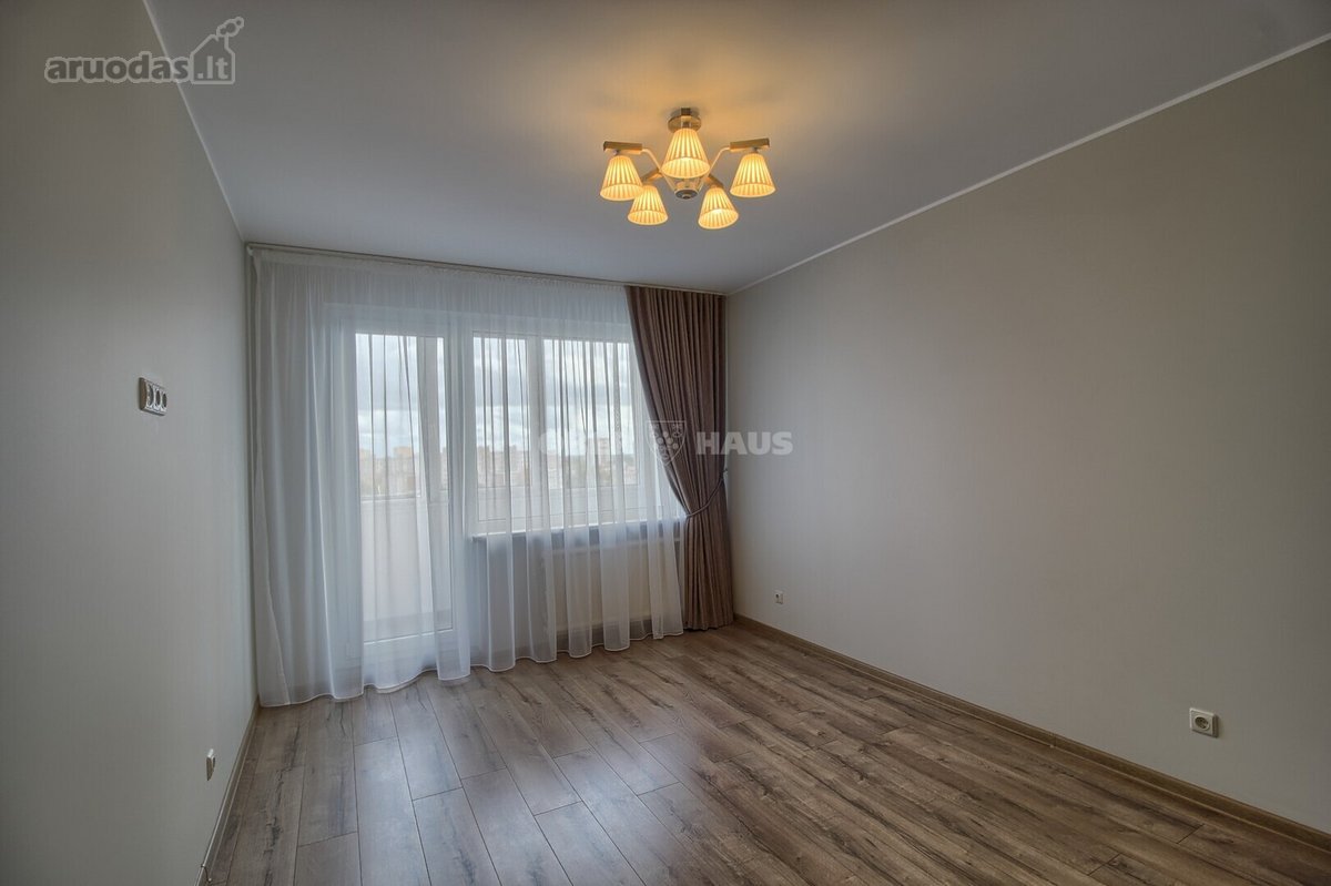Parduodamas puikus, naujai įrengtas 4 k. - nuotraukos Nr. 8