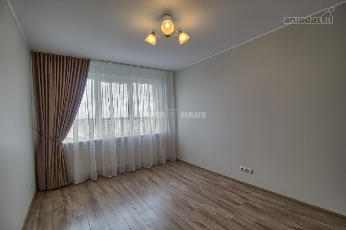 Parduodamas puikus, naujai įrengtas 4 k. - nuotraukos Nr. 13
