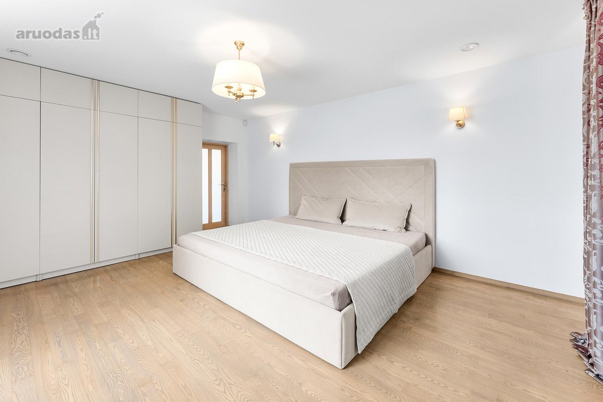 Parduodamas Erdvus, Renovuotas Namas Ramioje - nuotraukos Nr. 27
