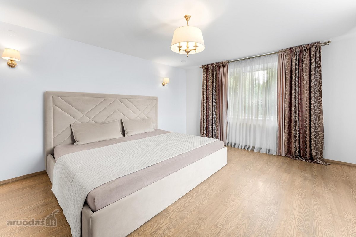Parduodamas Erdvus, Renovuotas Namas Ramioje - nuotraukos Nr. 26