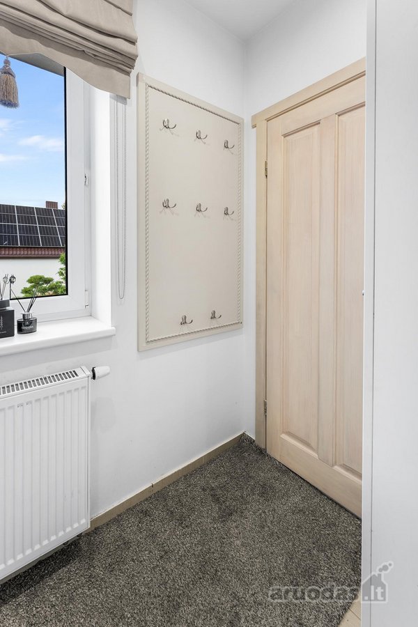 Parduodamas Erdvus, Renovuotas Namas Ramioje - nuotraukos Nr. 8