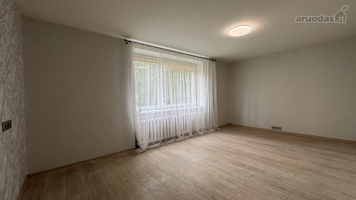 Parduodamas erdvus 3 kambarių butas mūriniame - nuotraukos Nr. 6