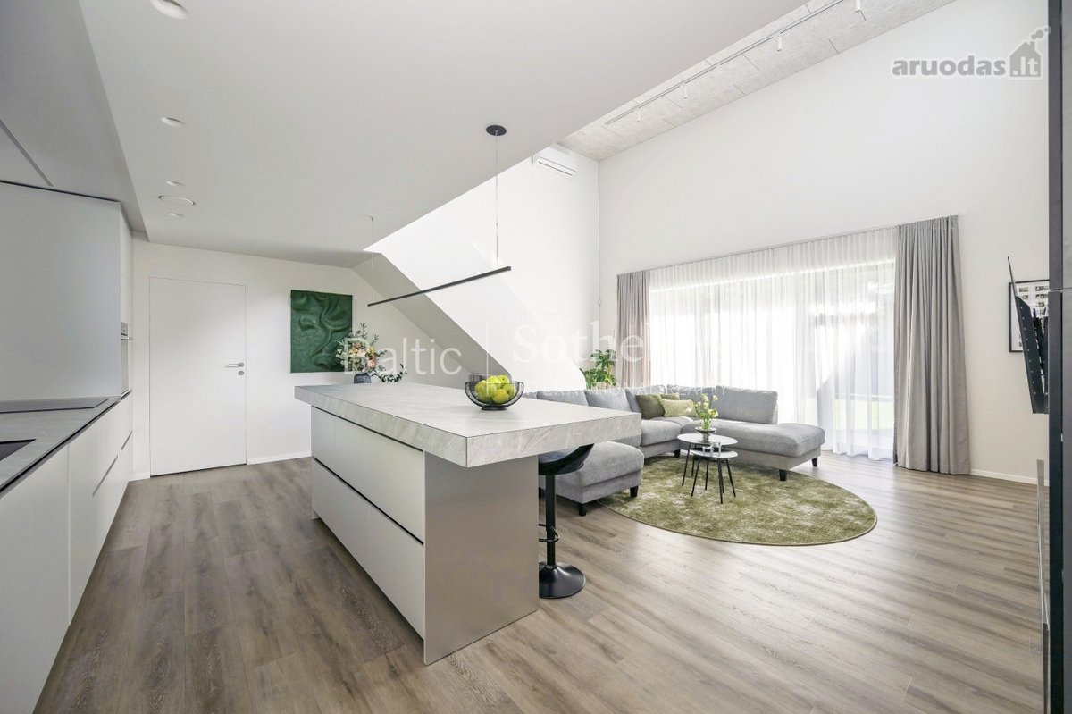 Architektūra, šviesa ir pušų ramybė - nuotraukos Nr. 12