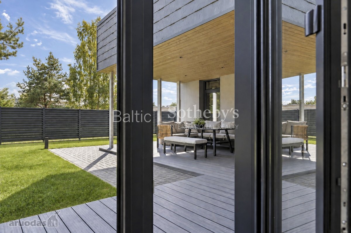 Architektūra, šviesa ir pušų ramybė - nuotraukos Nr. 19