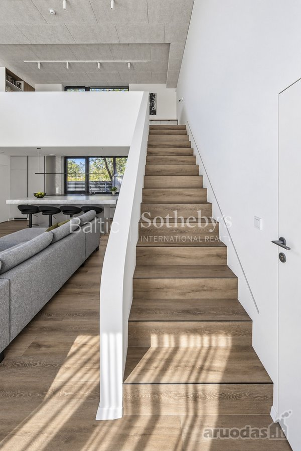 Architektūra, šviesa ir pušų ramybė - nuotraukos Nr. 21