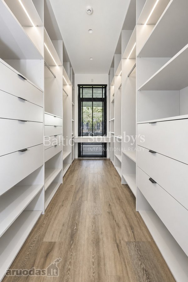 Architektūra, šviesa ir pušų ramybė - nuotraukos Nr. 27