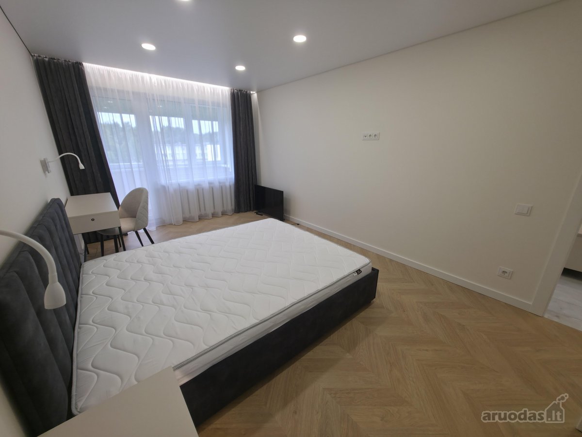 Išnuomojamas naujai įrengtas 3 kambarių butas - nuotraukos Nr. 13