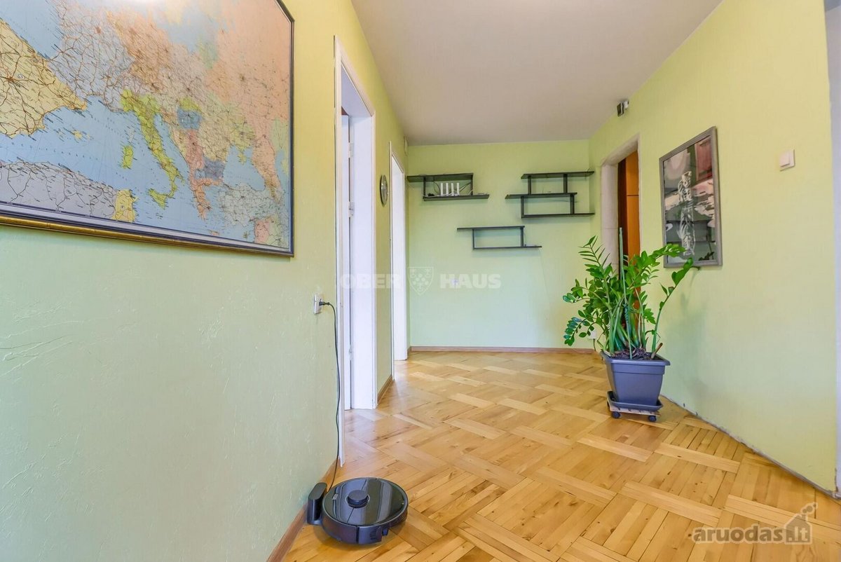 Parduodamas dviejų kambarių butas su baldais - nuotraukos Nr. 9
