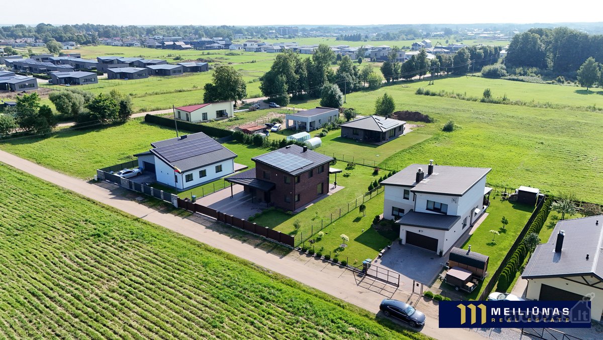 Parduodamas Jaukus Ir Erdvus Namas - nuotraukos Nr. 37