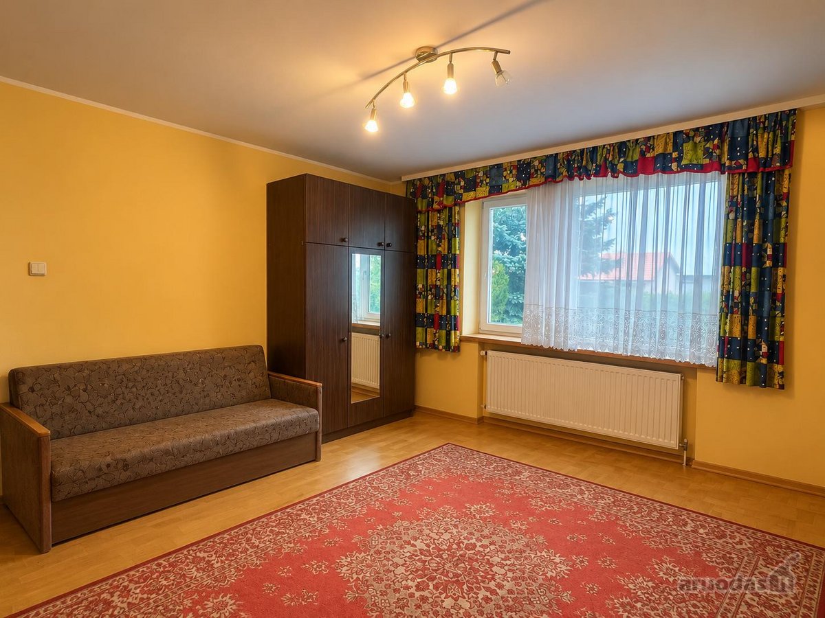 Parduodamas erdvus ir jaukus dviejų aukštų - nuotraukos Nr. 48
