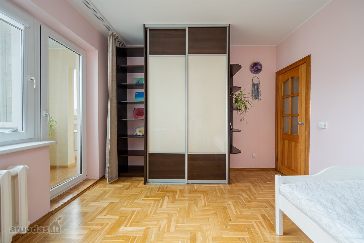 Parduodu labai tvarkingą 3 kambarių (68,29 m² - nuotraukos Nr. 15