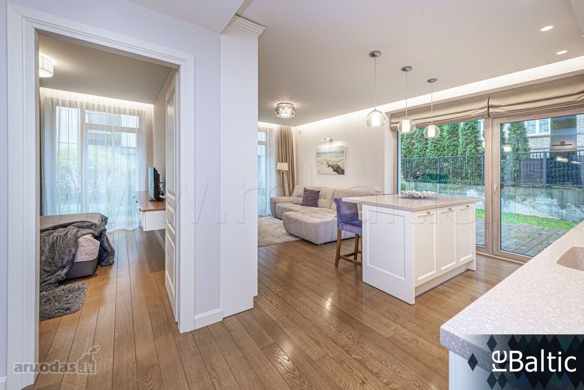 Stilingi trijų kambarių apartamentai su - nuotraukos Nr. 16