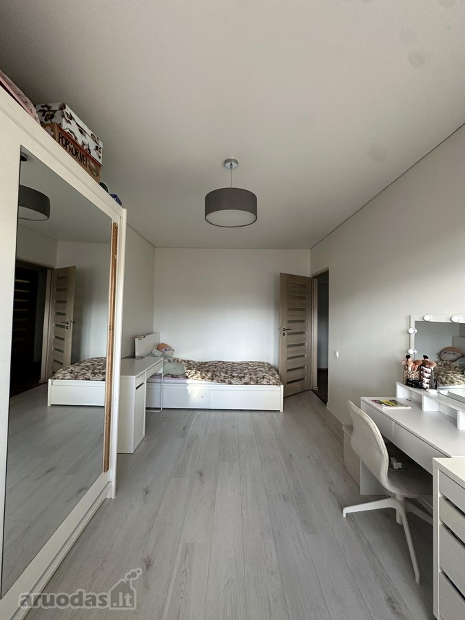 Erdvus, Pilnai Suremonuotas 4 Kambarių Butas - nuotraukos Nr. 11