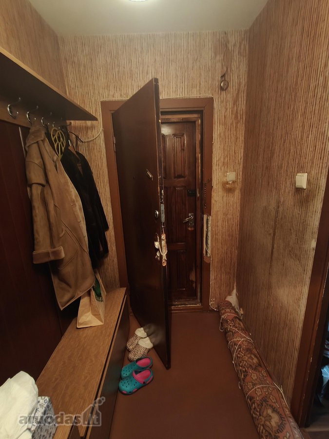 Stovėjimo aikštelė su šlagbaumu - nuotraukos Nr. 6