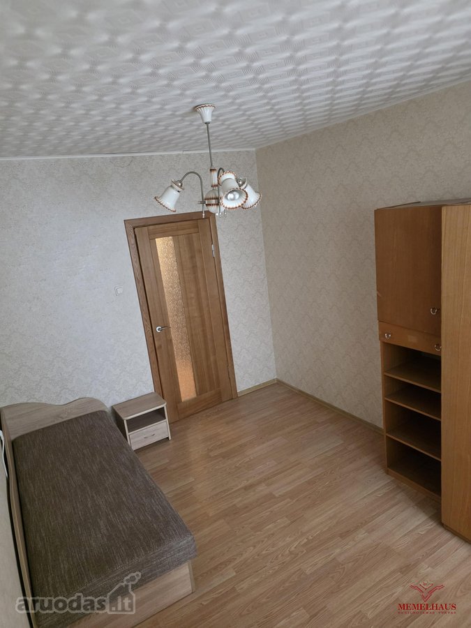 Parduodamas erdvus 3 kambarių butas su holu - nuotraukos Nr. 13