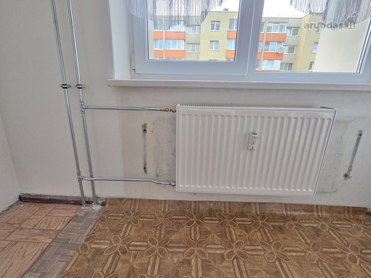 Parduodamas erdvus 3 nepereinamų kambarių - nuotraukos Nr. 13