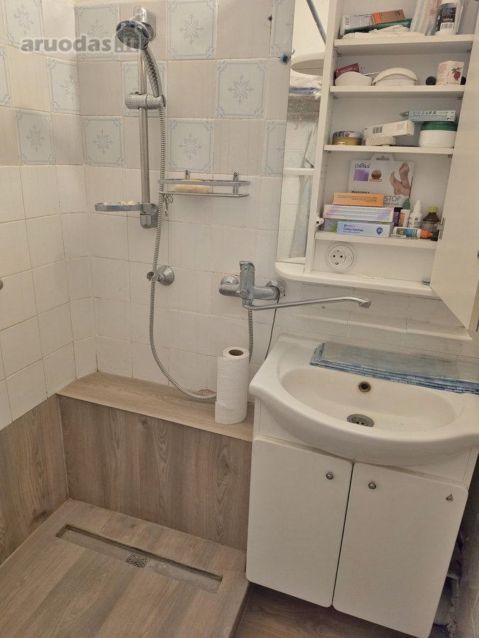 Parduodamas erdvus 3 nepereinamų kambarių - nuotraukos Nr. 14