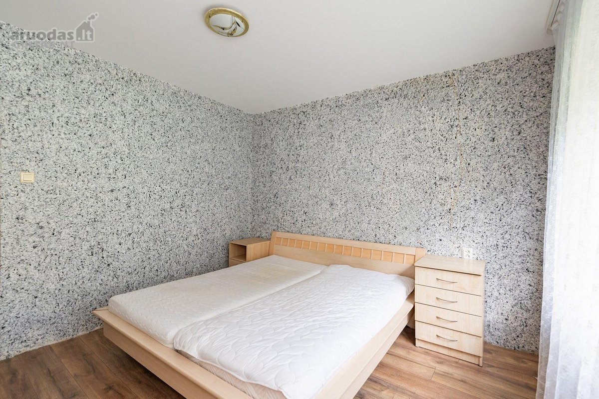 Erdvus trijų kambarių butas Eiguliuose už 135 - nuotraukos Nr. 13