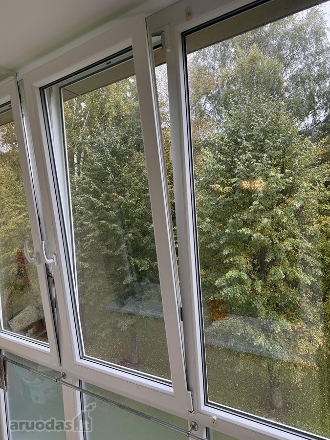 Parduodamas erdvus trijų kambarių butas - nuotraukos Nr. 10