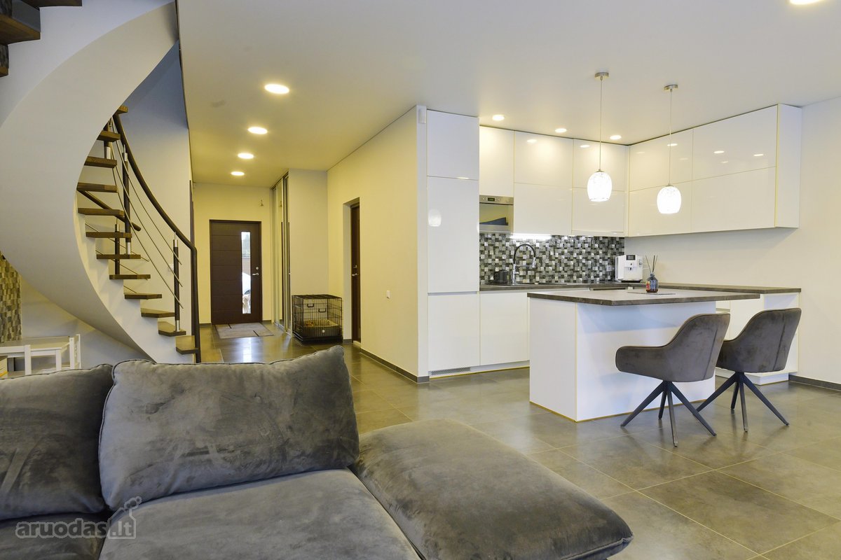 Parduodamas Erdvus 156,59 M² Kotedžas Ramučiuose - nuotraukos Nr. 11