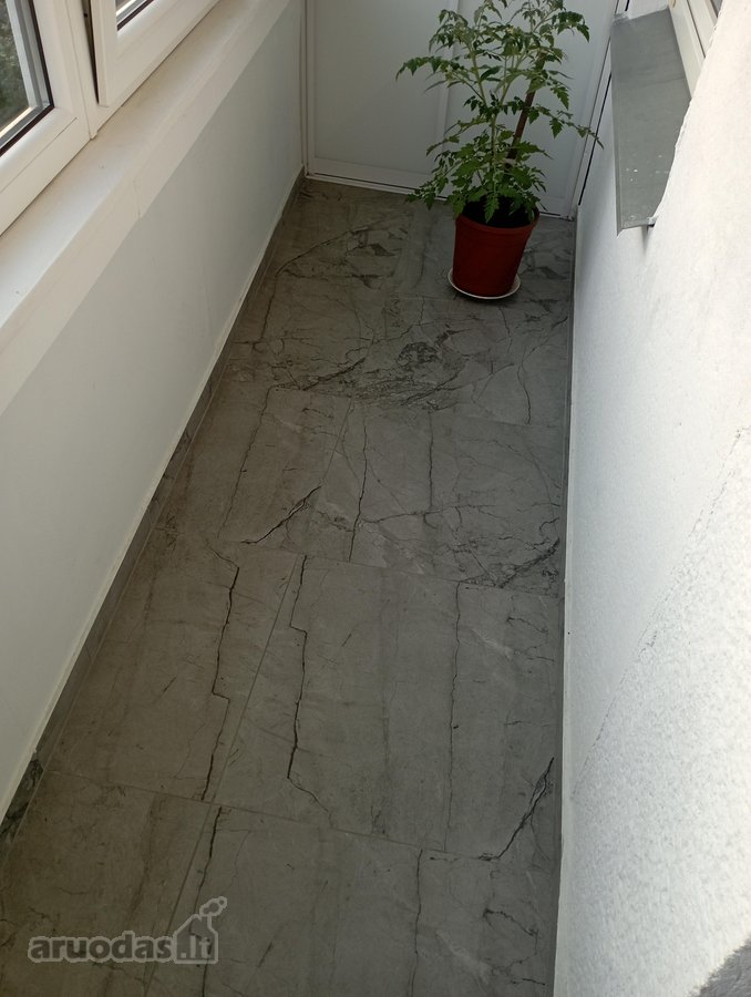 Parduodamas šviesus ir tvarkingas 4 kambarių - nuotraukos Nr. 30