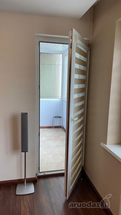 Išnuomojamas erdvus ir tvarkingas 4 kambarių - nuotraukos Nr. 4