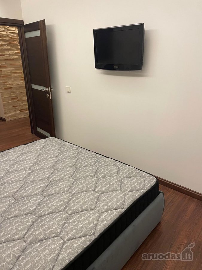 Išnuomojamas erdvus ir tvarkingas 4 kambarių - nuotraukos Nr. 9