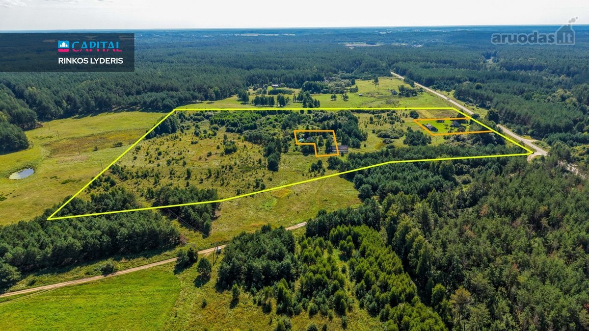 Unikalioje Vietoje, Apsuptoje Miškų Ir - nuotraukos Nr. 11