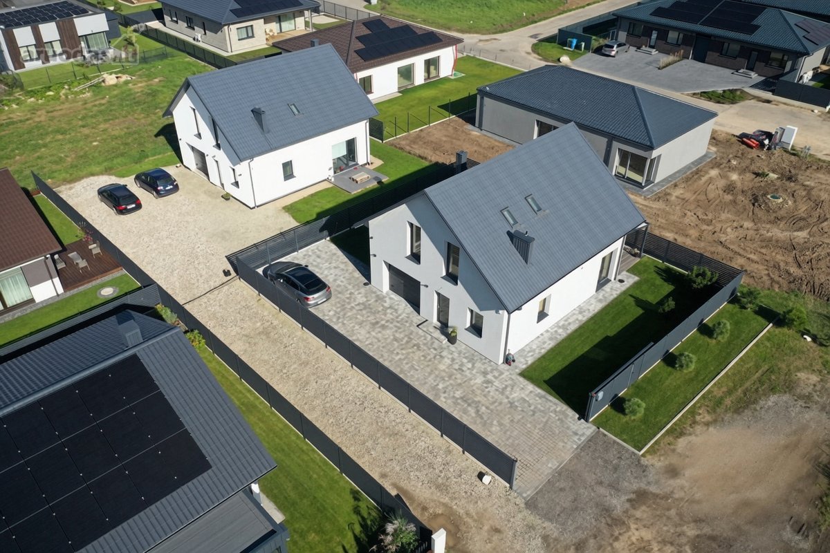 Parduodamas Pilnai Įrengtas A+ Klasės Namas - nuotraukos Nr. 2