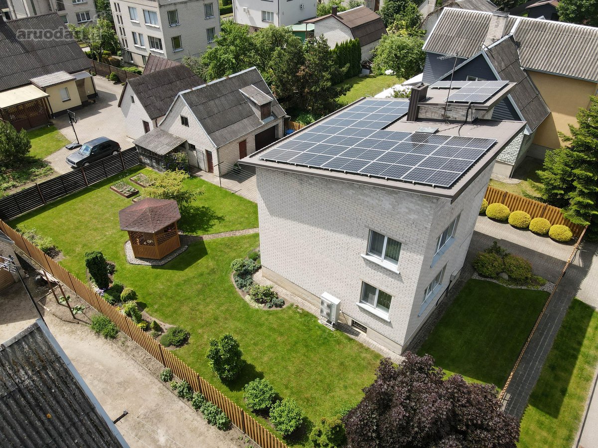 Parduodamas erdvus 2 aukštų gyvenamasis namas - nuotraukos Nr. 2