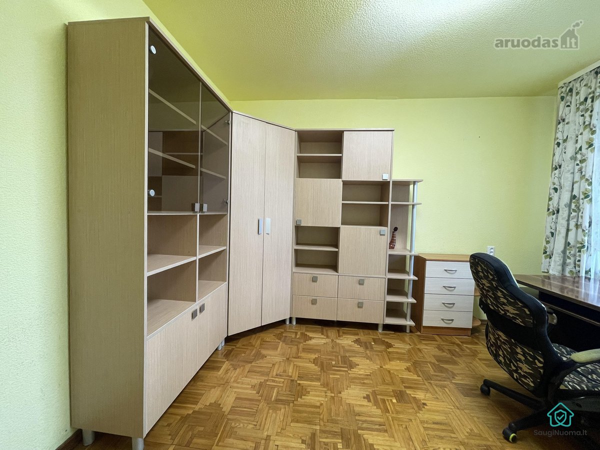 Išnuomojamas erdvus, tvarkingas 4 kambarių - nuotraukos Nr. 13