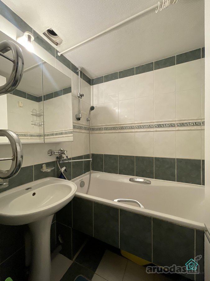 Išnuomojamas erdvus, tvarkingas 4 kambarių - nuotraukos Nr. 24