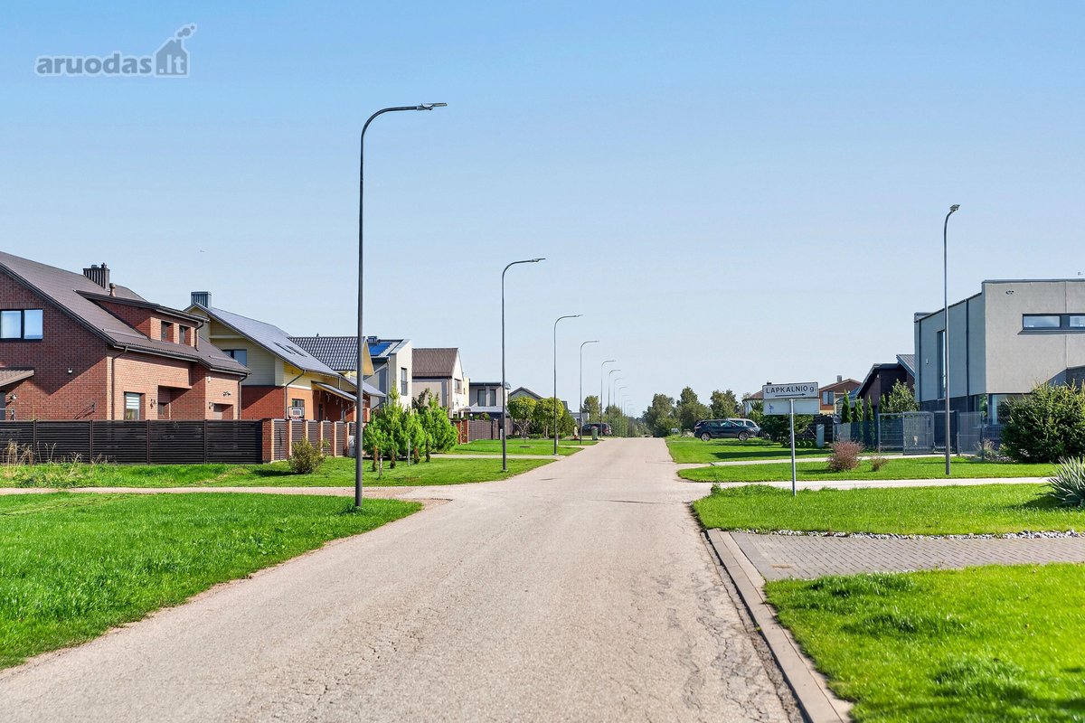Parduodamas erdvus dvibutis namas su baldais - nuotraukos Nr. 56
