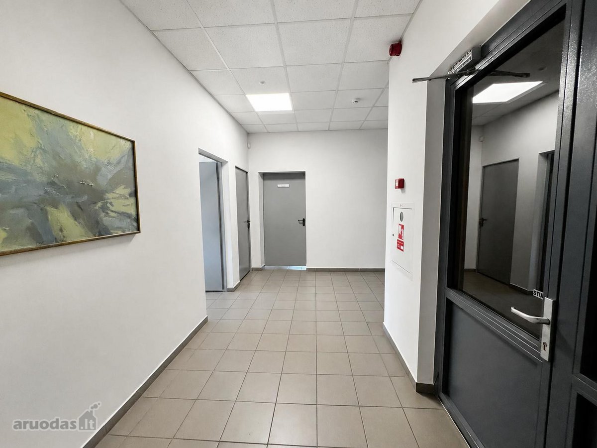 Išnuomojamos erdvios administracinės patalpos - nuotraukos Nr. 11