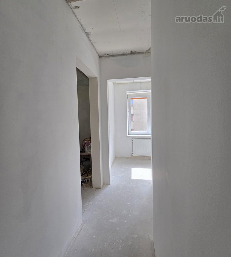 Parduodamas erdvus ir šviesus 4 kambarių - nuotraukos Nr. 16