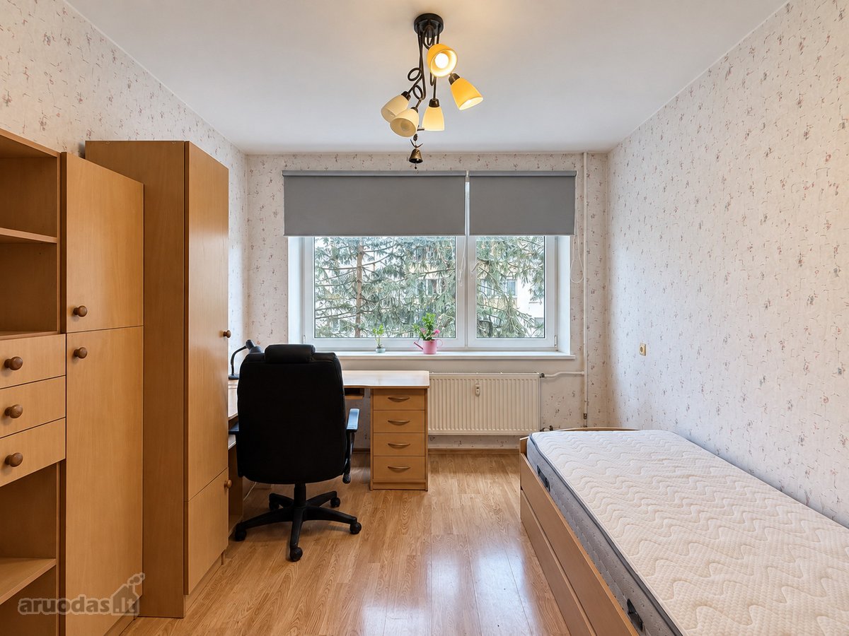 Nuomojamas erdvus 4 kambarių butas Žirmūnuose - nuotraukos Nr. 9