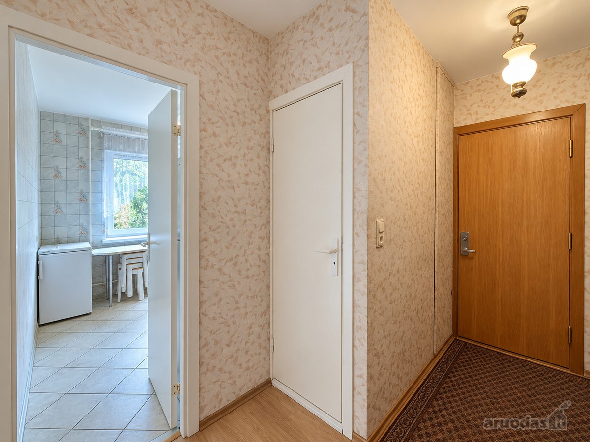 Nuomojamas erdvus 4 kambarių butas Žirmūnuose - nuotraukos Nr. 4