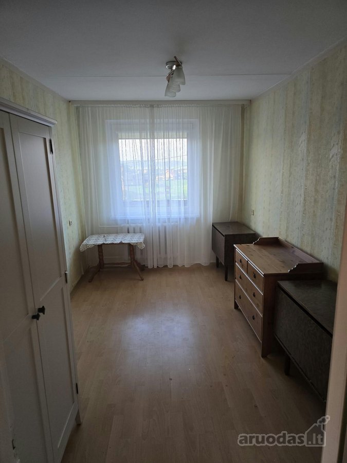 Parduodamas 4 kambarių butas su balkonu ir 4 - nuotraukos Nr. 7