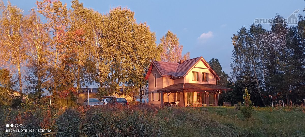 Ypač geroje vietoje, prie ežero, visą miesto - nuotraukos Nr. 2