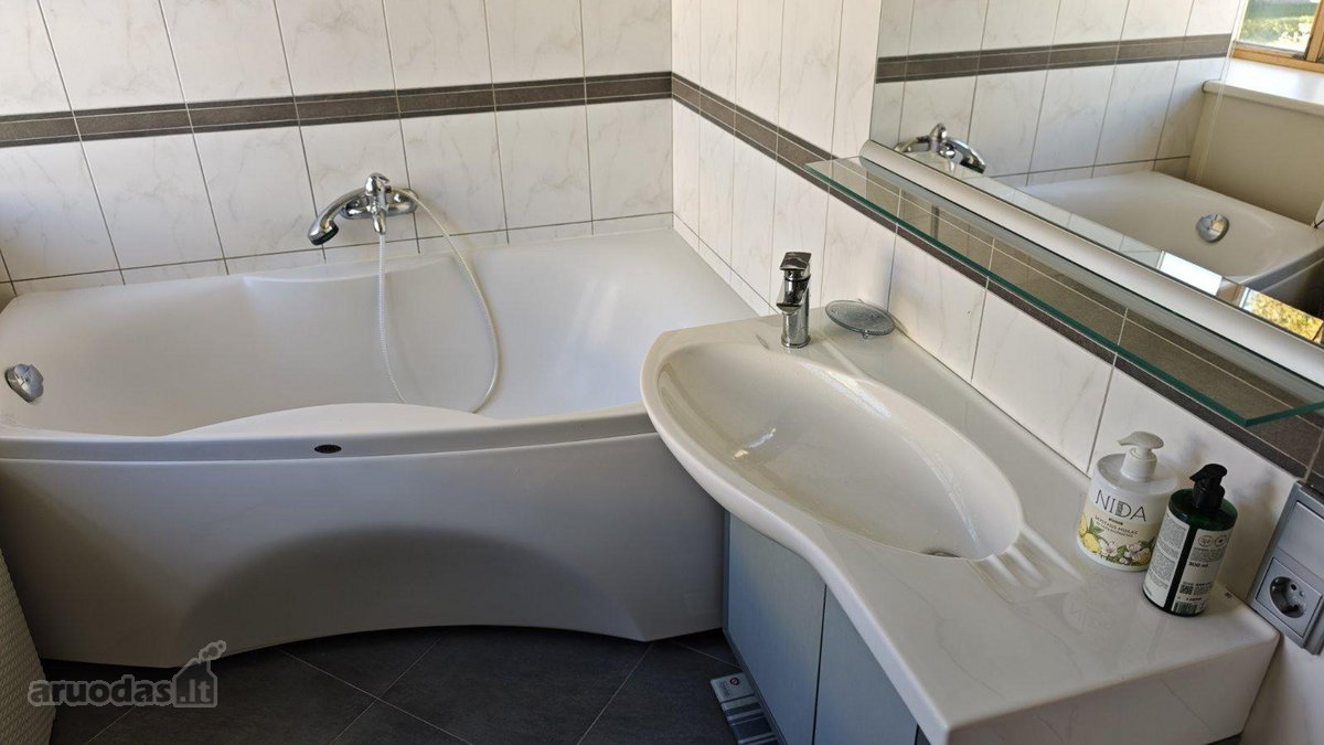 Išnuomojamas erdvus 3 kambarių butas šalia - nuotraukos Nr. 12