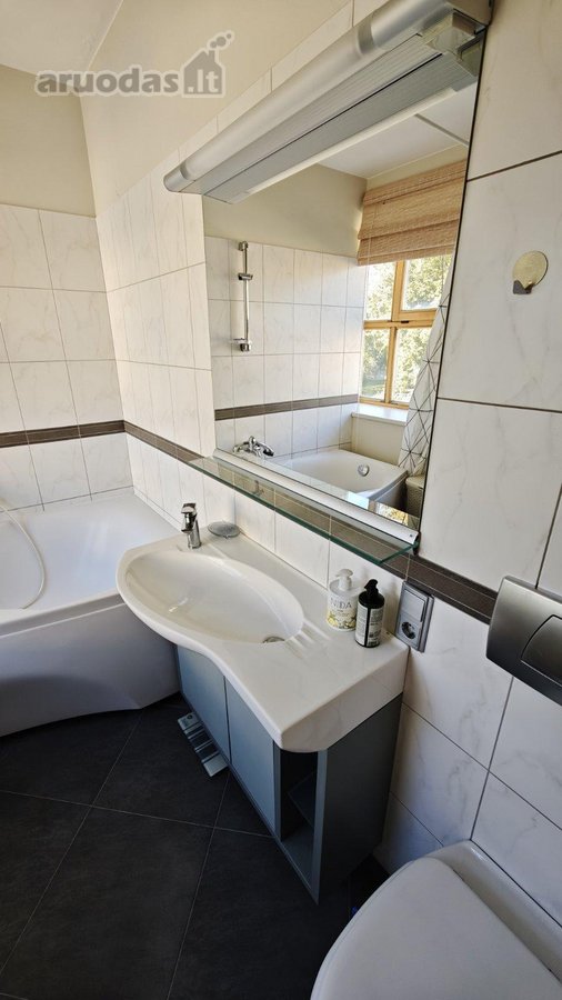 Išnuomojamas erdvus 3 kambarių butas šalia - nuotraukos Nr. 10
