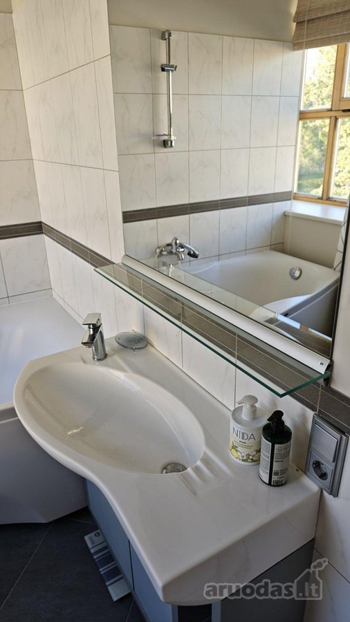 Išnuomojamas erdvus 3 kambarių butas šalia - nuotraukos Nr. 11
