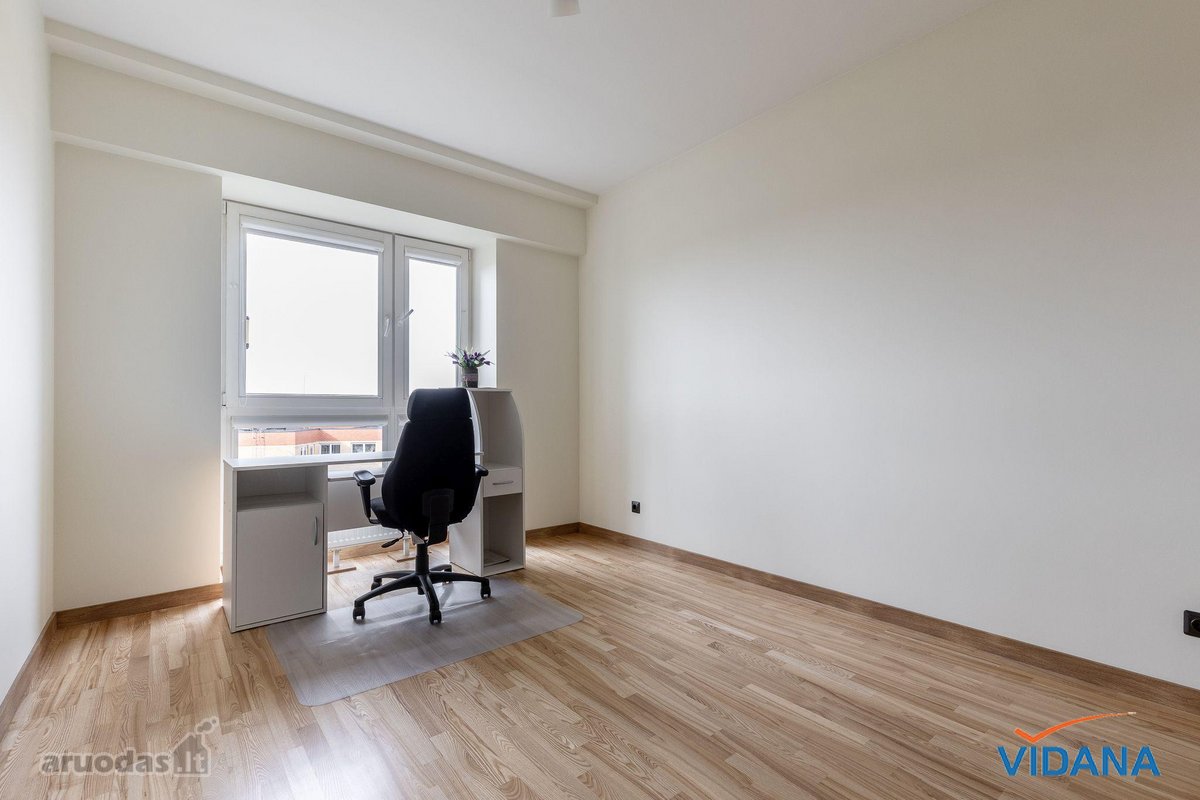 3 Kambarių Butas Su Parkingo Vieta Šalia Pc - nuotraukos Nr. 19