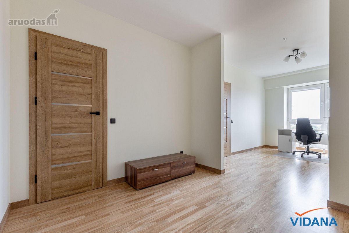 3 Kambarių Butas Su Parkingo Vieta Šalia Pc - nuotraukos Nr. 13